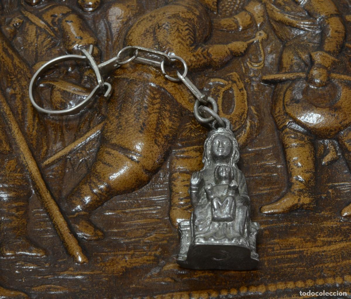 Antig&uuml;edades: LLAVERO ANTIGUO, MORENETA EN METAL