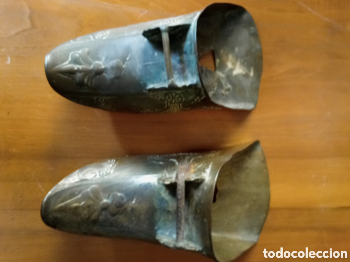 Antig&uuml;edades: Pareja de estribos de bronce