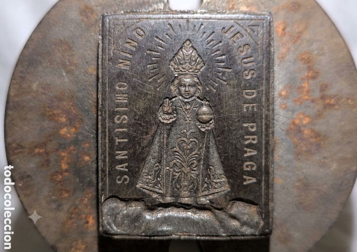 Antig&uuml;edades: Cu&ntilde;o en acero para medalla del ni&ntilde;o Jes&uacute;s de Praga