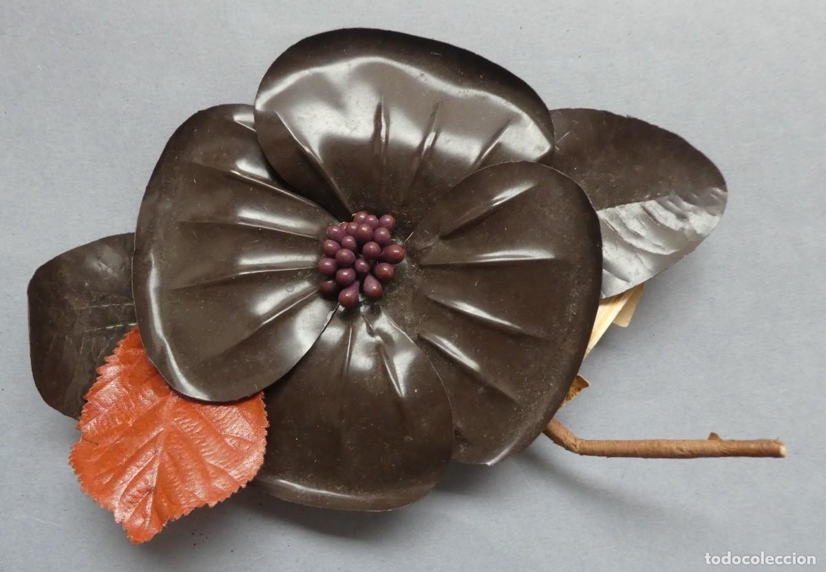 Antig&uuml;edades: ANTIGUA FLOR DE CELULOIDE PRIMERA MITAD S.XX