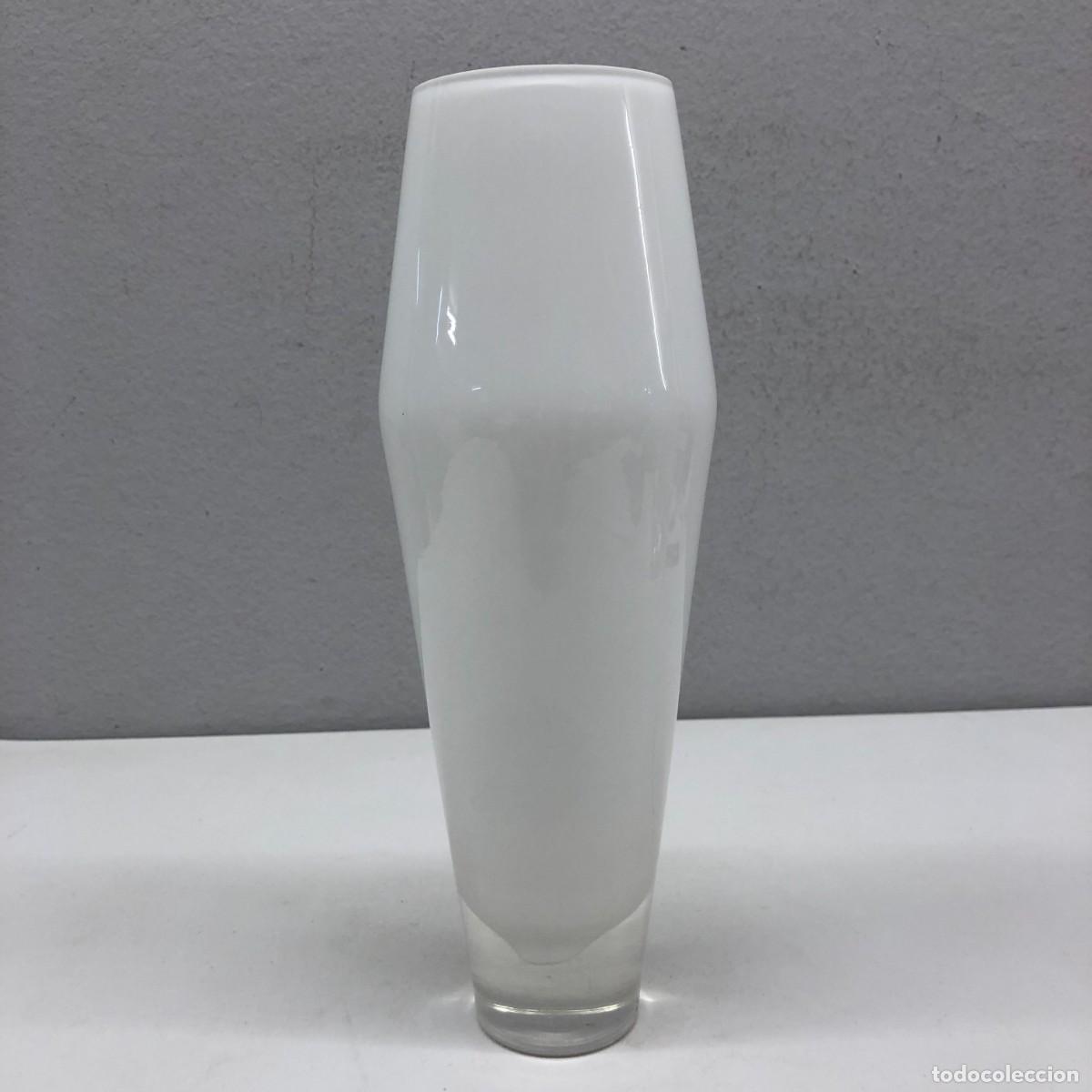 Antig&uuml;edades: JARRON DE CRISTAL DE MURANO - ESTILO FLAVIO POLI - COLOR BLANCO - RAR&Iacute;SIMO - 25,5 X 9 X 9 CM