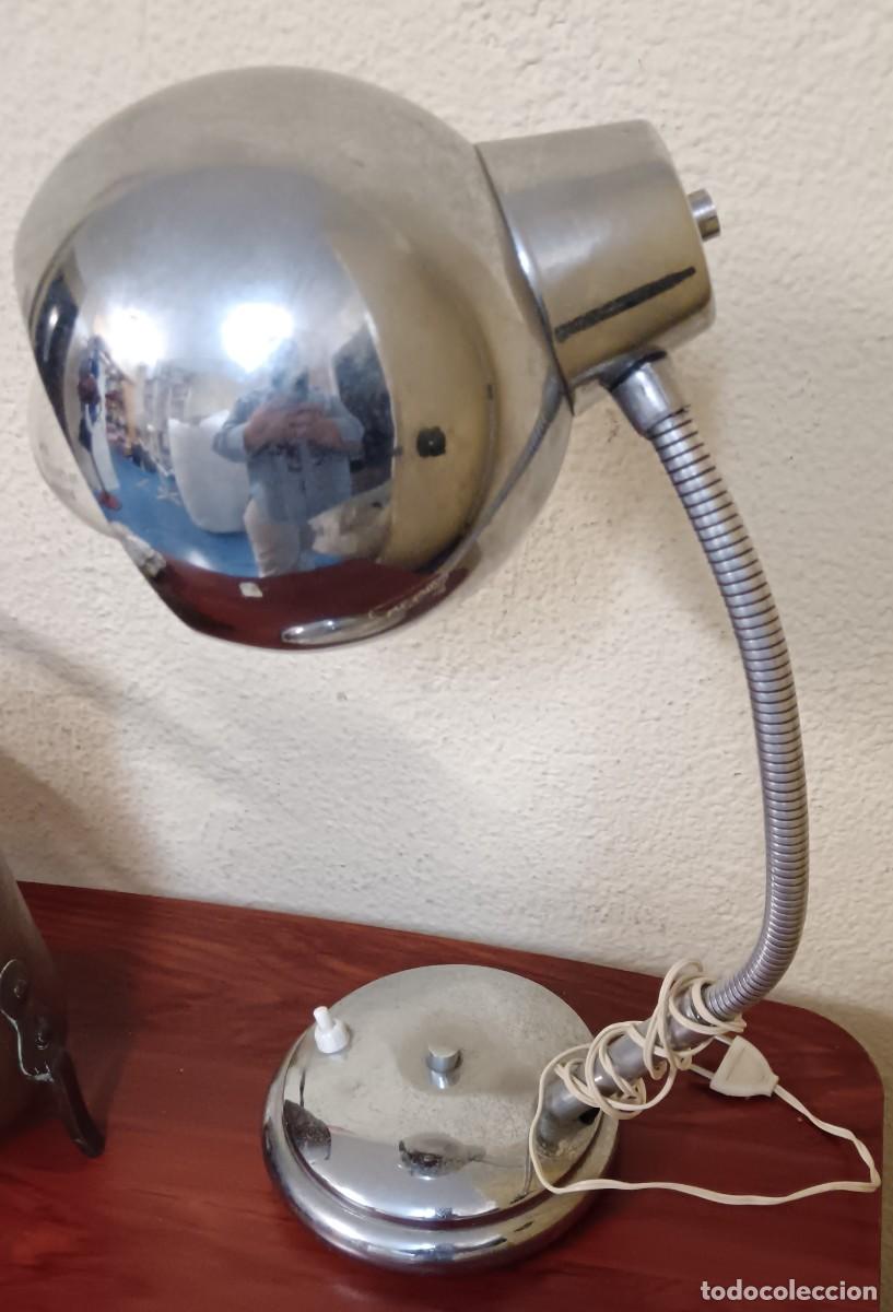 Antig&uuml;edades: L&Aacute;MARA FLEXO ACERO A&Ntilde;OS 60-70 41 CM. ALTURA