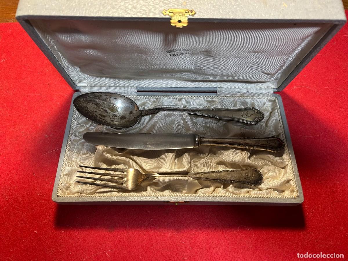 Antig&uuml;edades: Estuche de cubiertos ba&ntilde;ados en plata (sin limpiar)
