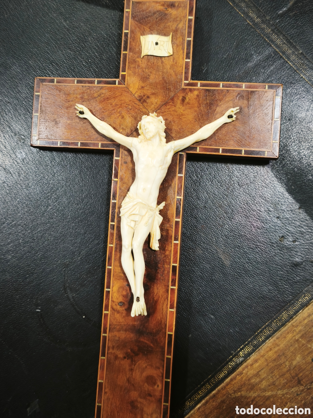 Antig&uuml;edades: Crucificado de marfil siglo XIX