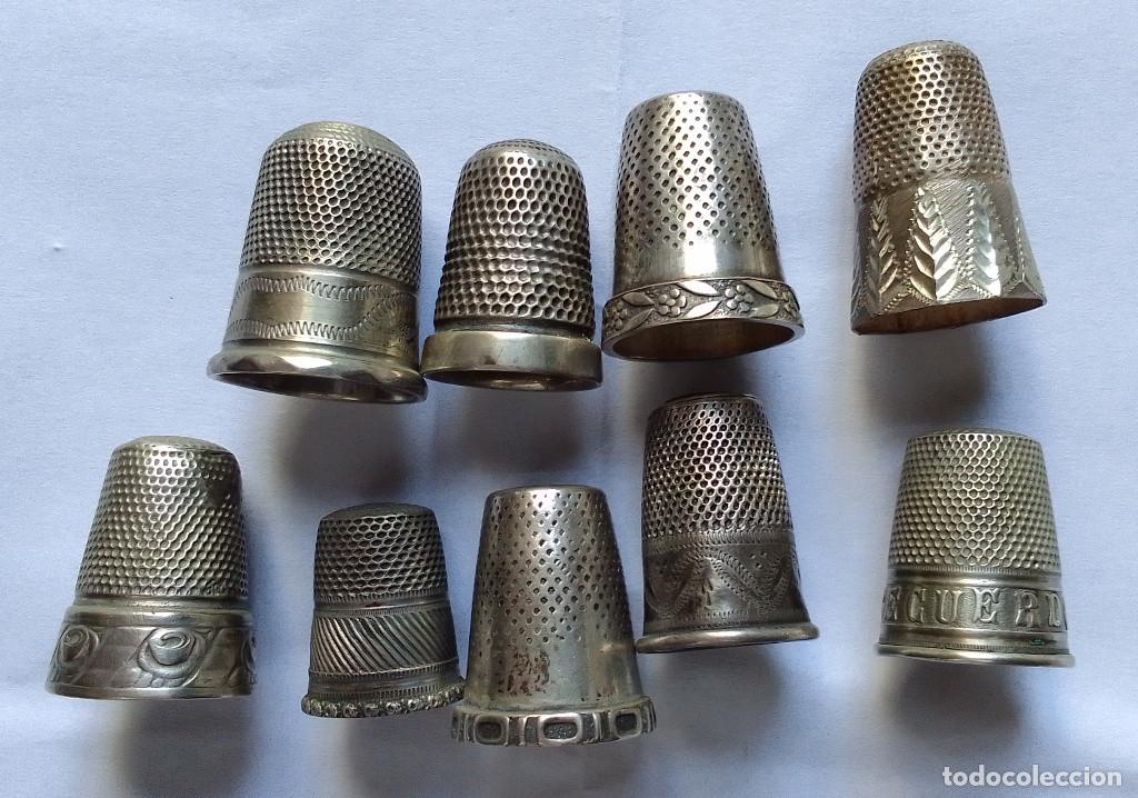 Antig&uuml;edades: Lote 9 dedales antiguo Con cenefas decorativas y uno pone `recuerdo&acute;. s de plata