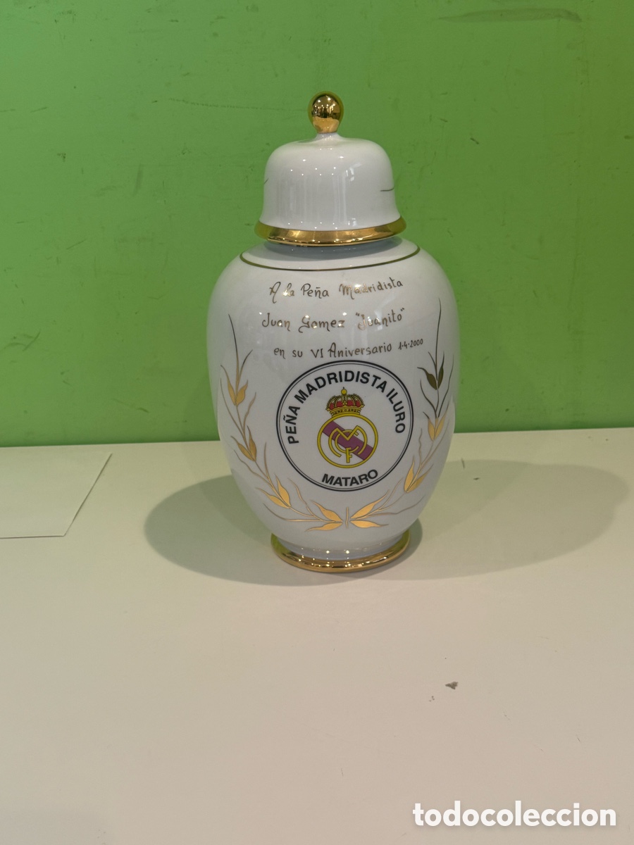 Antig&uuml;edades: Tibor porcelana Oro de Ley Pe&ntilde;a Madridista Iluro Juanito 1996 Original 36 cm