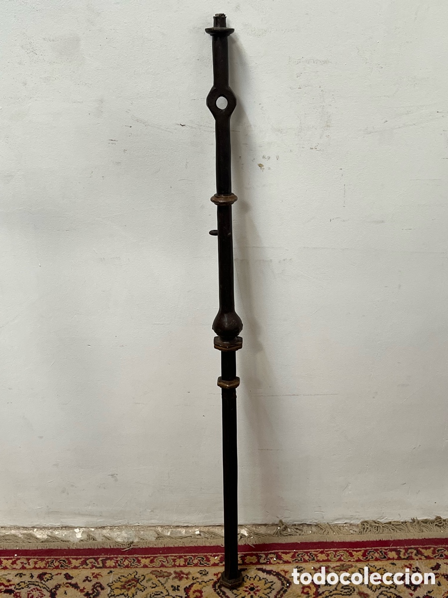 Antig&uuml;edades: Antiguo Barrote de Hierro Forjado. A/J