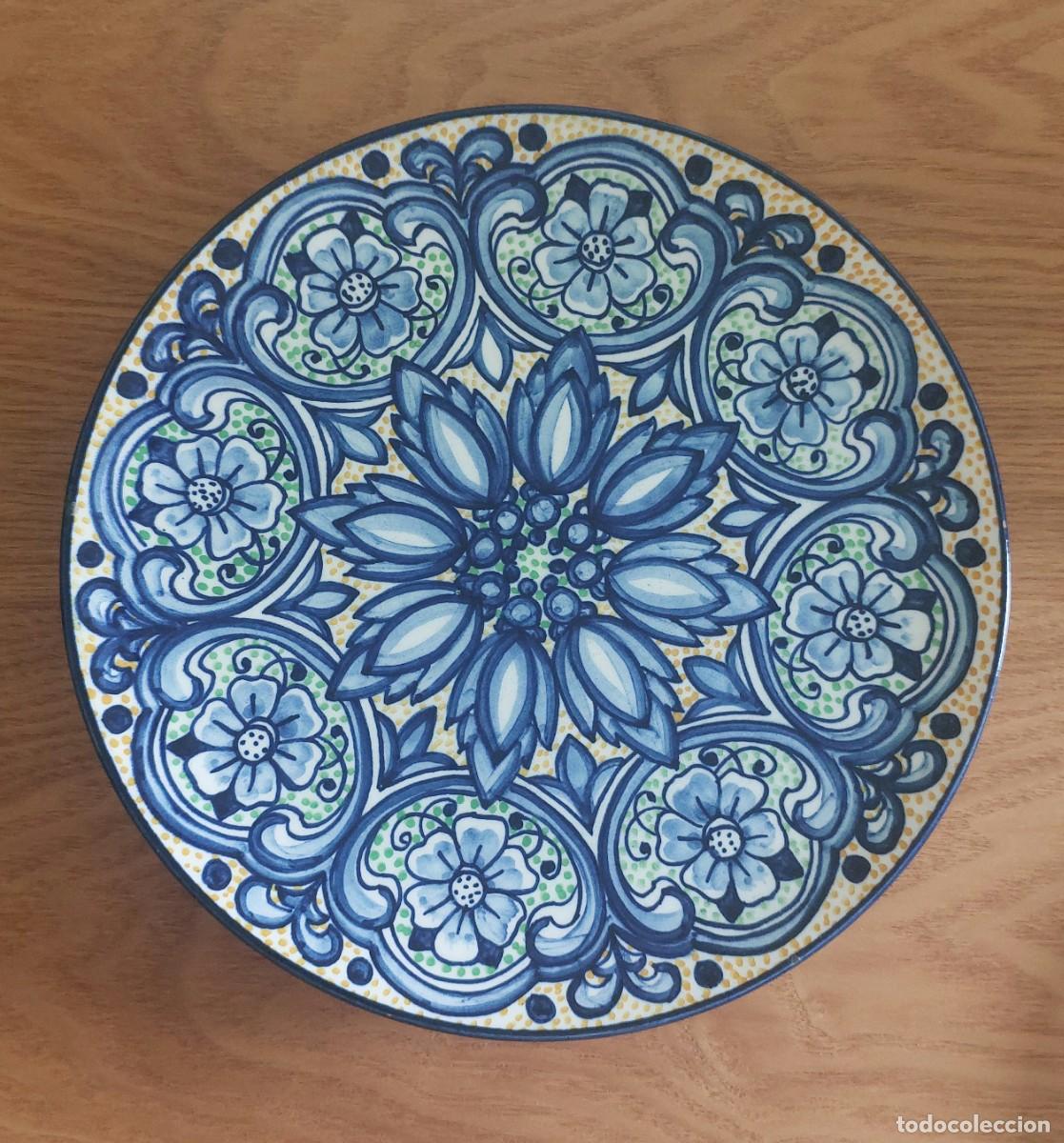 Antiquit&auml;ten: Magn&iacute;fico plato de Cer&aacute;mica art&iacute;stica de Manises de Marcial Marco