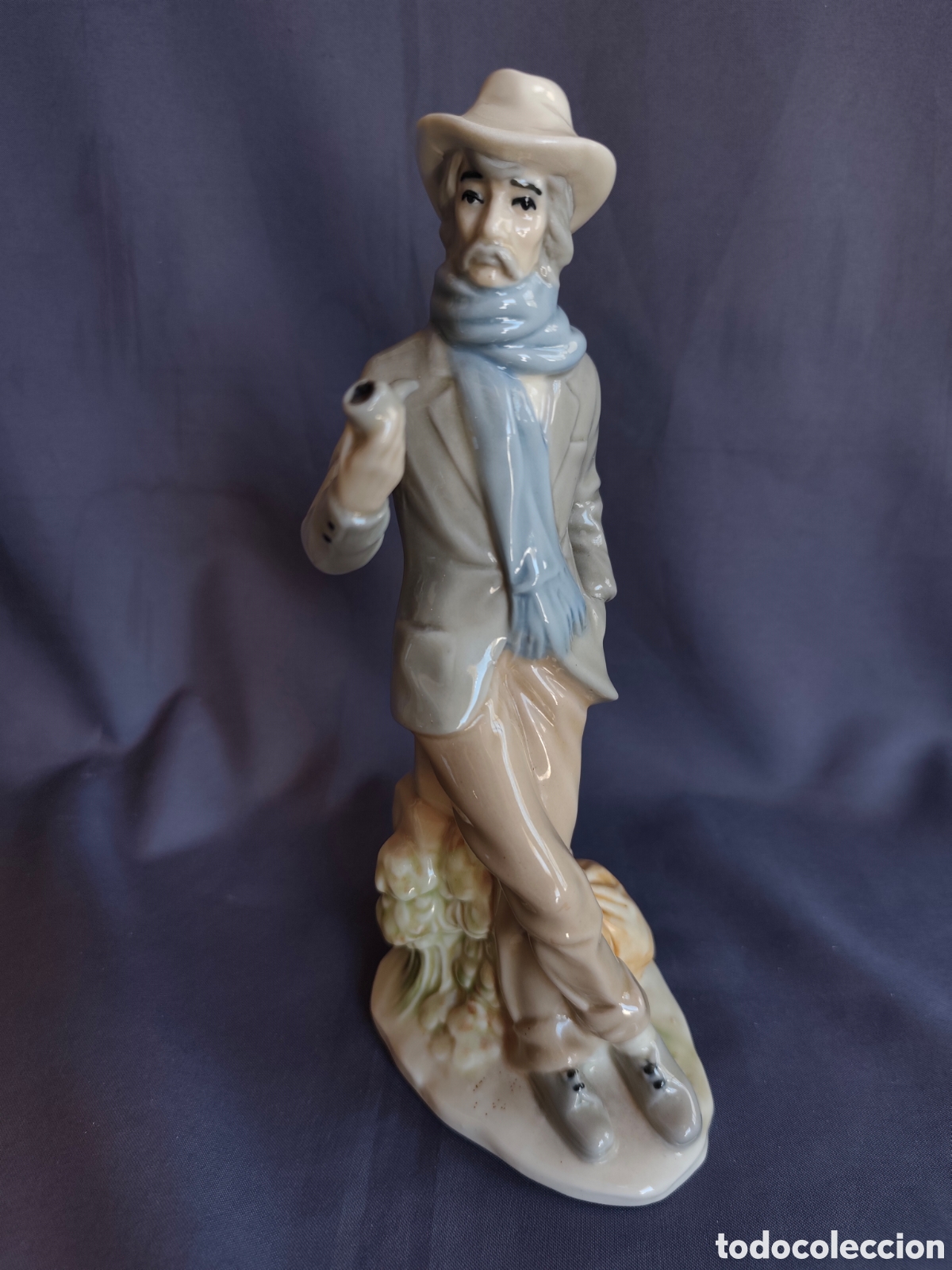 Antig&uuml;edades: Figura de porcelana espa&ntilde;ola