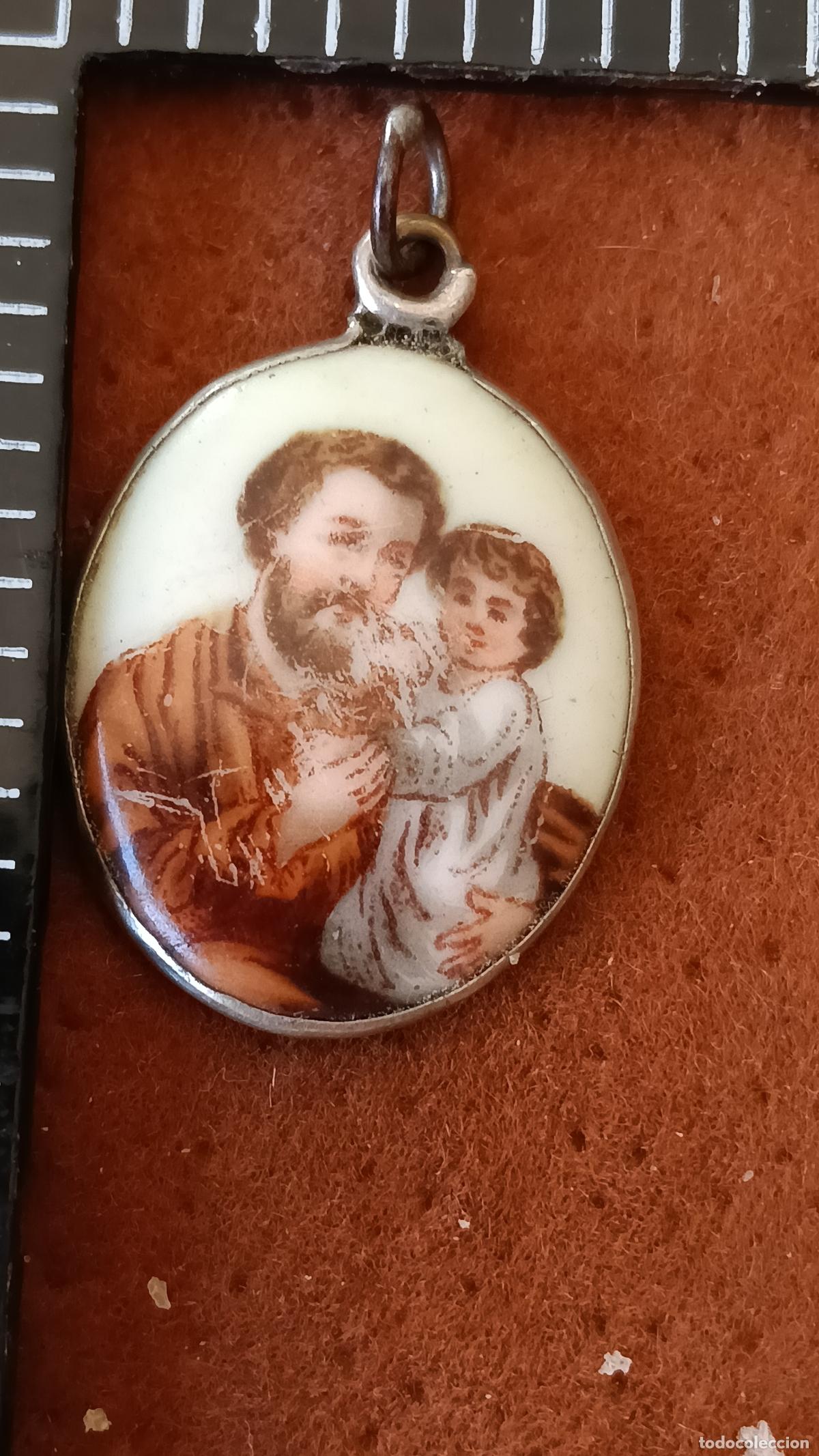 Antig&uuml;edades: ANTIGUA MEDALLA RELIGIOSA ESMALTADA SAN ANTONIO CON NI&Ntilde;O JESUS, MINIATURA