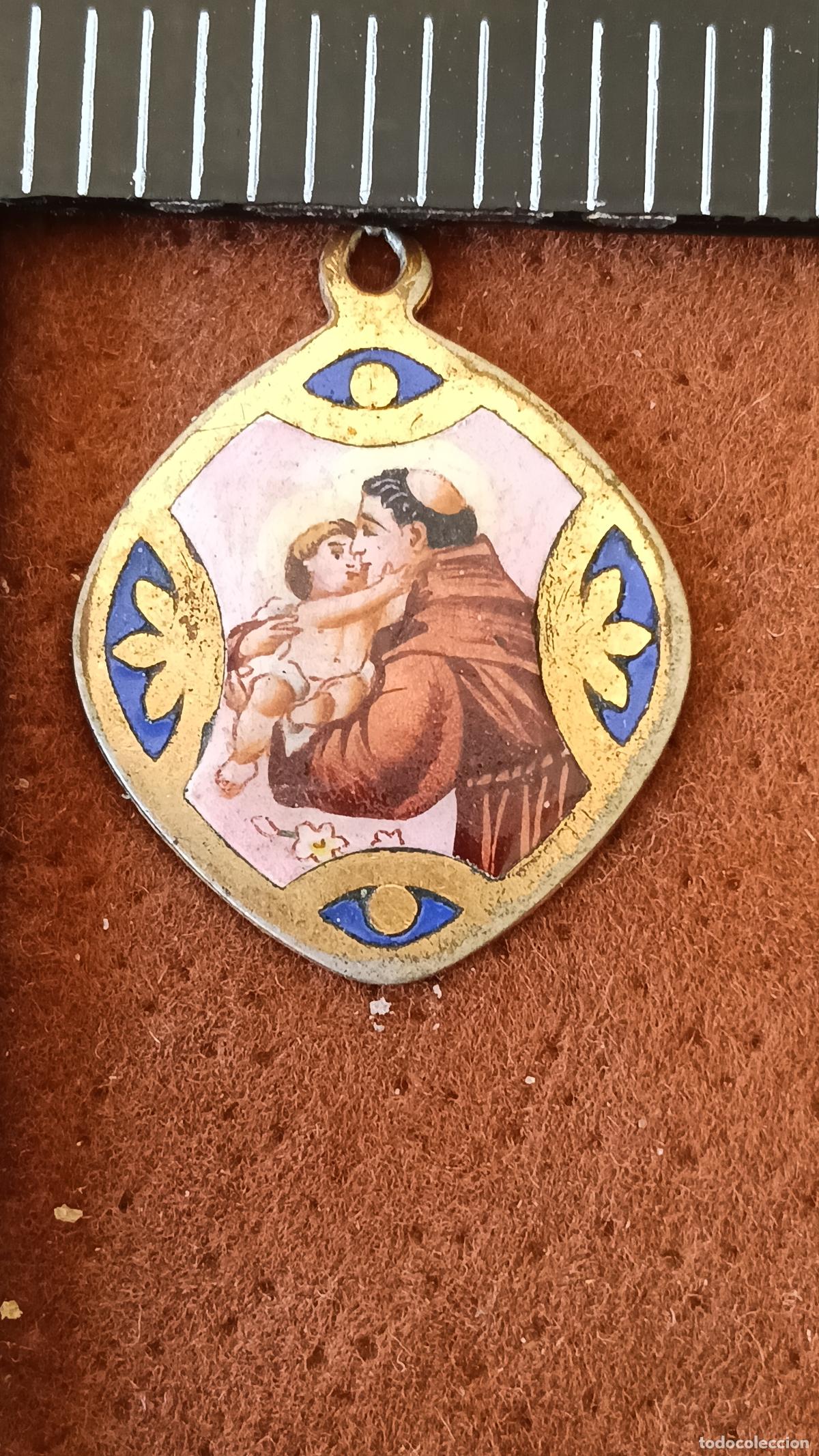 Antig&uuml;edades: ANTIGUA MEDALLA RELIGIOSA ESMALTADA SAN ANTONIO CON NI&Ntilde;O JESUS, MINIATURA