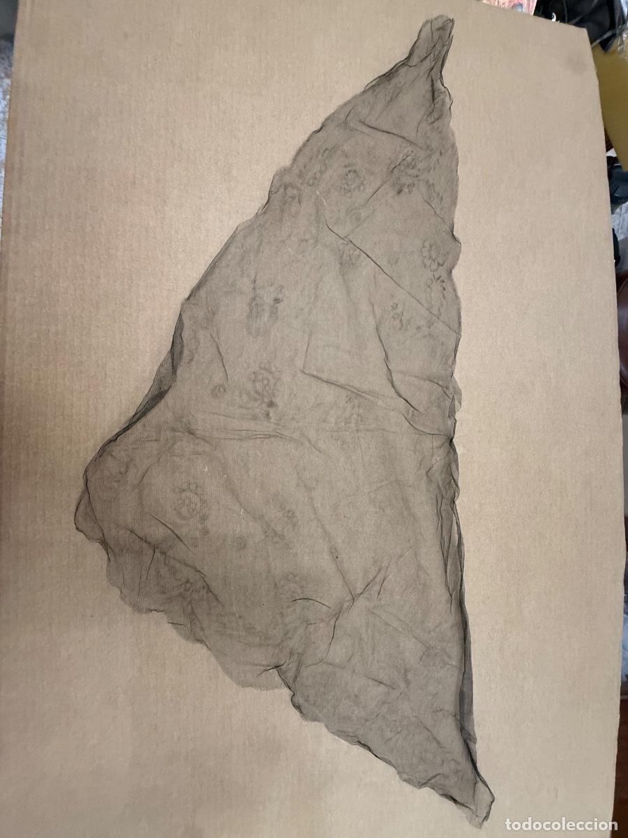 Antig&uuml;edades: Antiguo mantilla de tul Triangular. mide 100x40cm - Foto 2