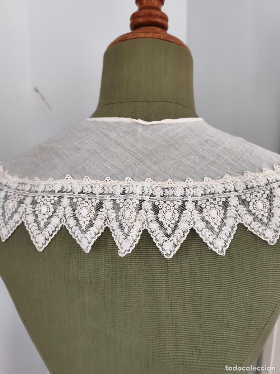 Antig&uuml;edades: ANTIGUO CUELLO EN MUSELINA Y TIRA BORDADA