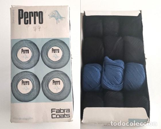 Antig&uuml;edades: Antigua caja con 12 ovillos de zurcir extra n&ordm;25 marca Perro. Fabra Coats