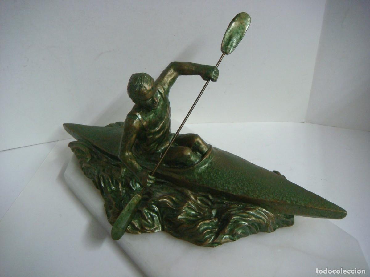 Antig&uuml;edades: FIGURA DE UN PIRAGUISTASOBRE UN BASE DE MARMOL-(&)