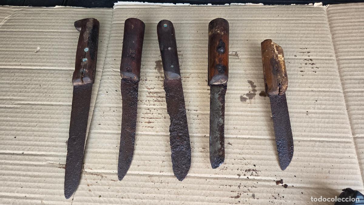 Antig&uuml;edades: cuchillos antiguos herrero