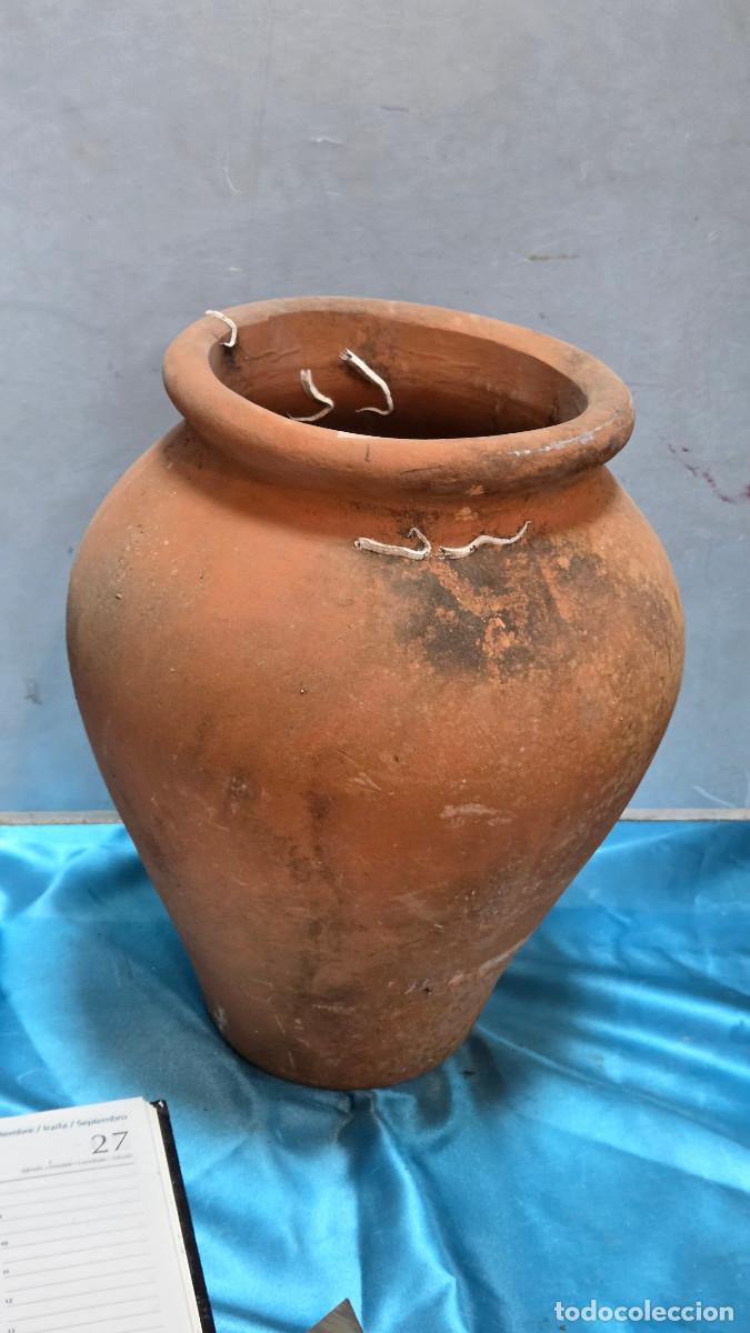 Antig&uuml;edades: anfora antigua de ceramica