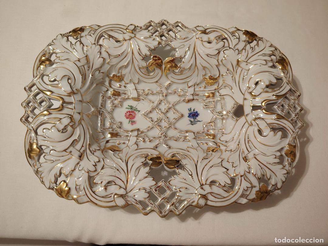 Antig&uuml;edades: bandeja porcelana de Meissen