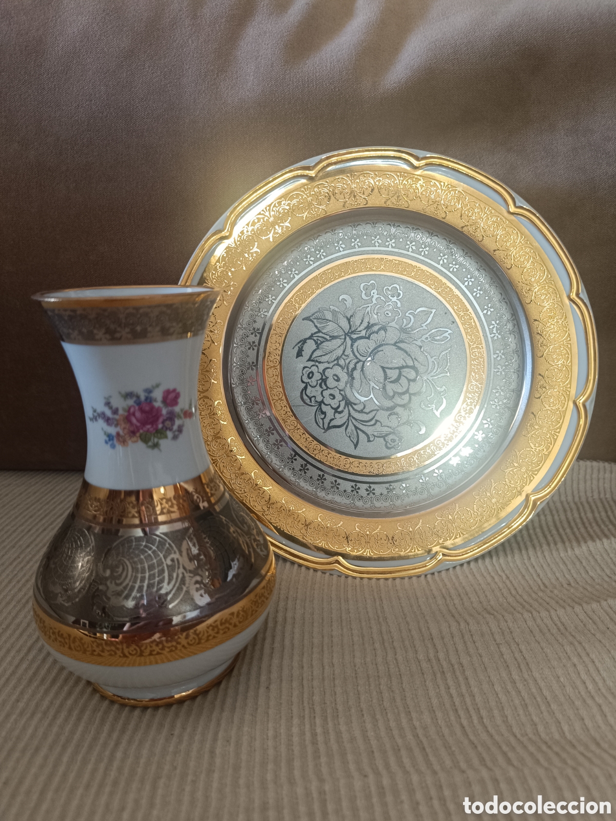 Antiques: Plato y jarr&oacute;n de porcelana Sneroll Bohemia