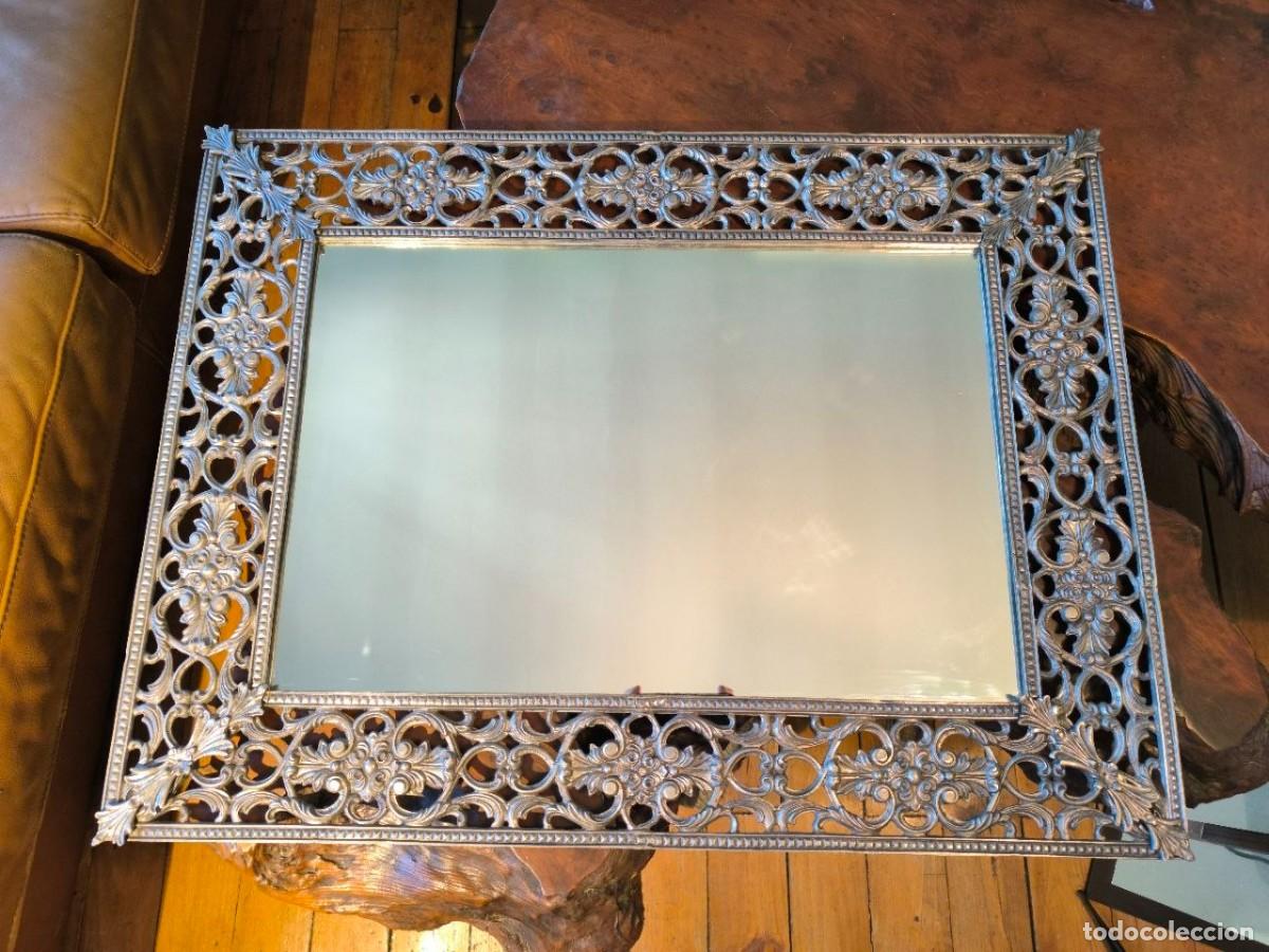 Antiquit&auml;ten: ESPEJO DE METAL PLATEADO CON FILIGRANAS CALADO, PESO 11 KG 62X83 CM