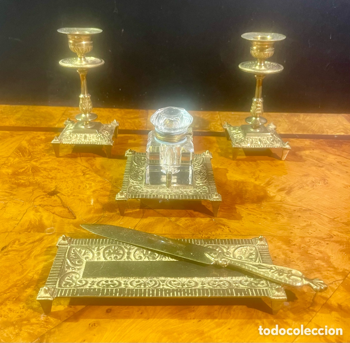 Antig&uuml;edades: Escriban&iacute;a de Bronce Siglo XIX