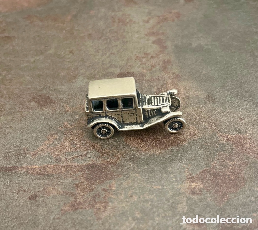 Antig&uuml;edades: Miniatura coche de plata