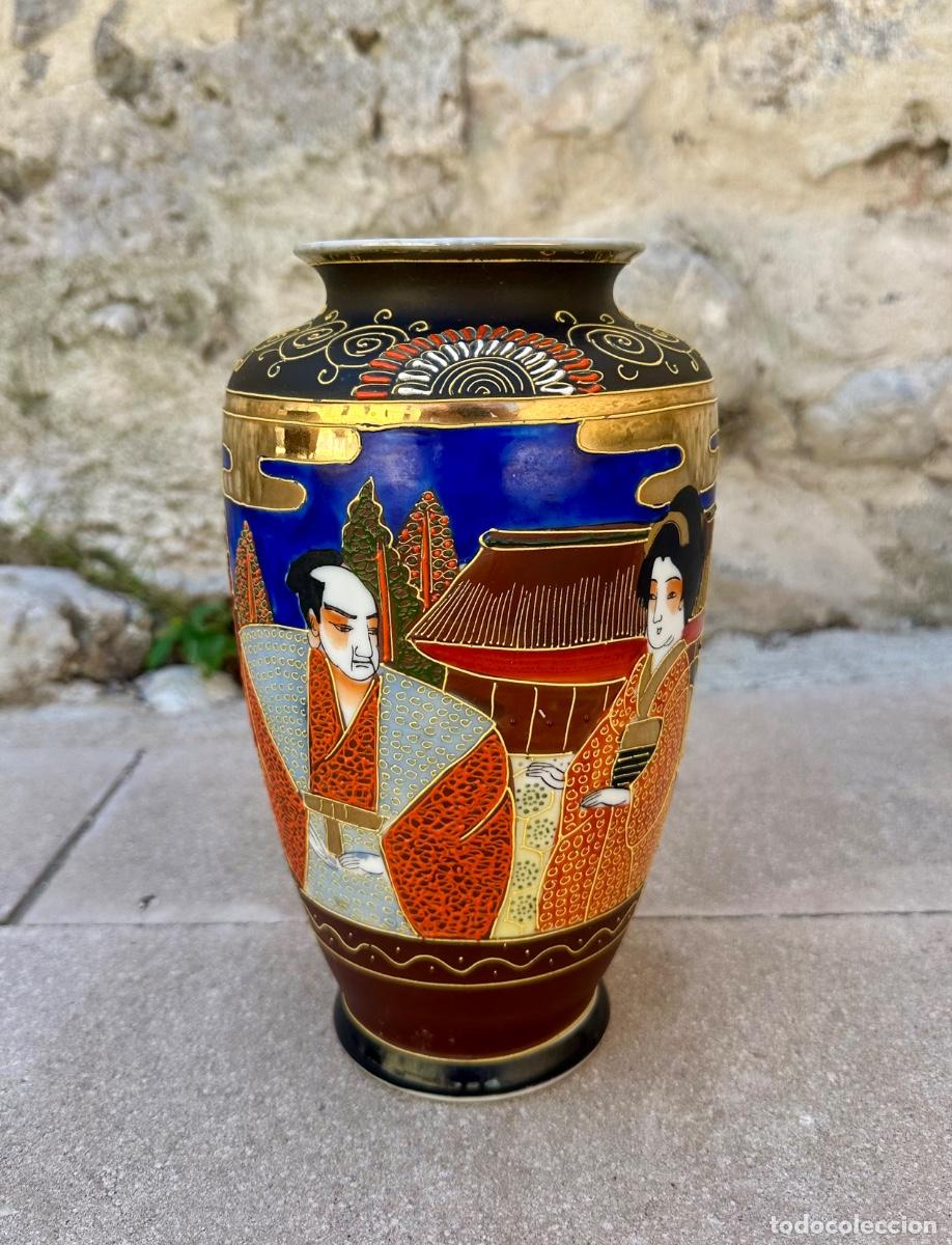 Antig&uuml;edades: Antiguo jarr&oacute;n japon&eacute;s de porcelana estilo Satsuma - T&eacute;cnica Moriage - Firmado Sanmei