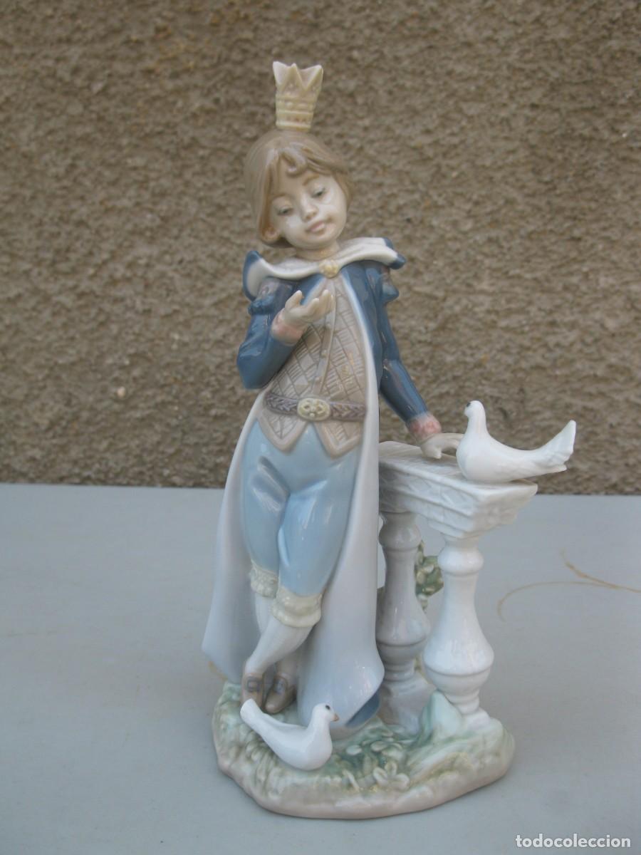Antig&uuml;edades: PR&Iacute;NCIPE - FIGURA DE PORCELANA - LLADR&Oacute;.