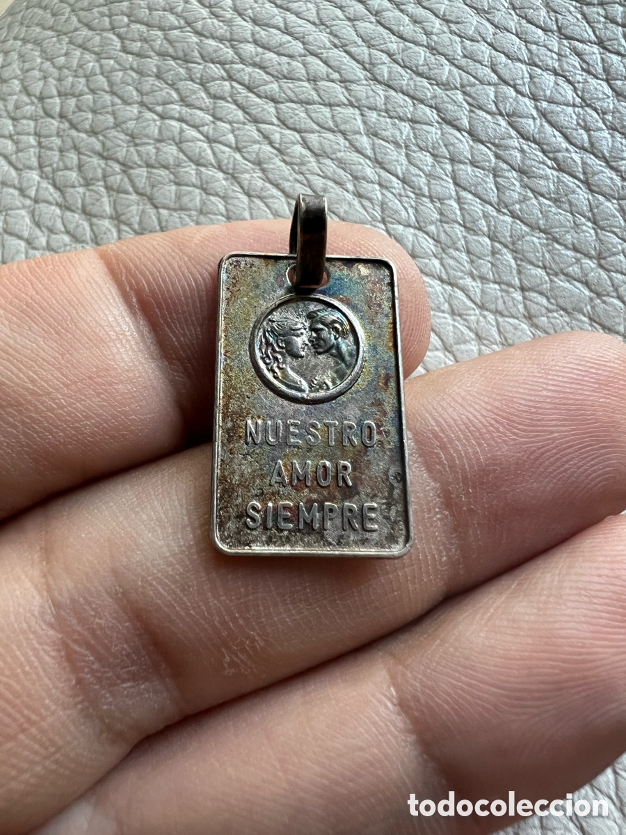 Antig&uuml;edades: ANTIGUA MEDALLA DE PLATA NUESTRO AMOR SIEMPRE