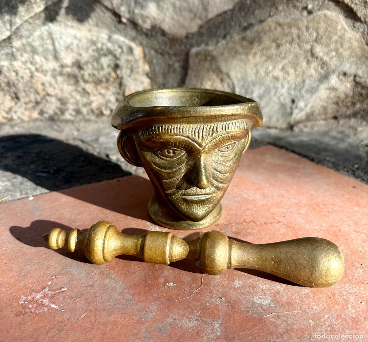 Antig&uuml;edades: Antiguo Almirez / Mortero de Bronce Macizo - Rostro de Sancho Panza con Mazo Original