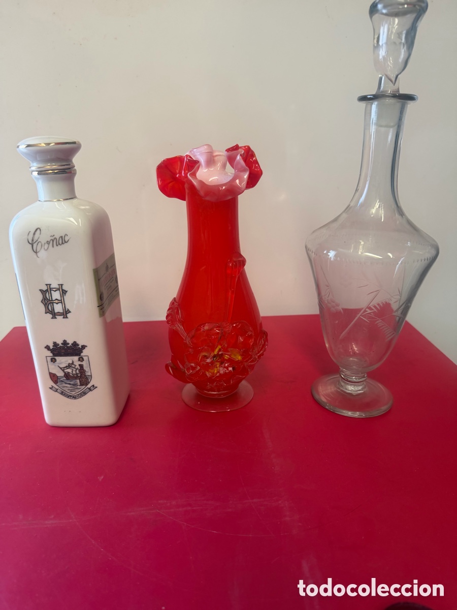 Antig&uuml;edades: Lote de 3 piezas decorativas antiguas de cristal y porcelana