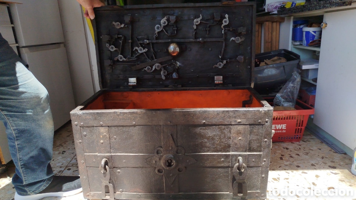 Antig&uuml;edades: Caudales del Siglo XVII &ndash; Hierro Forjado