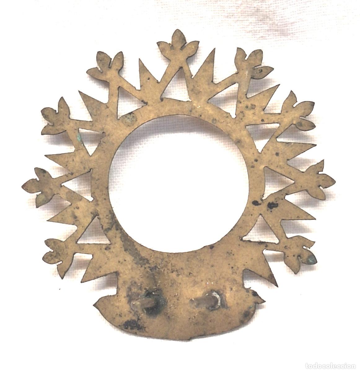 Antig&uuml;edades: Corona Aureola Bronce Imagen Religiosa a&ntilde;os 40. Med. 5,50 cm
