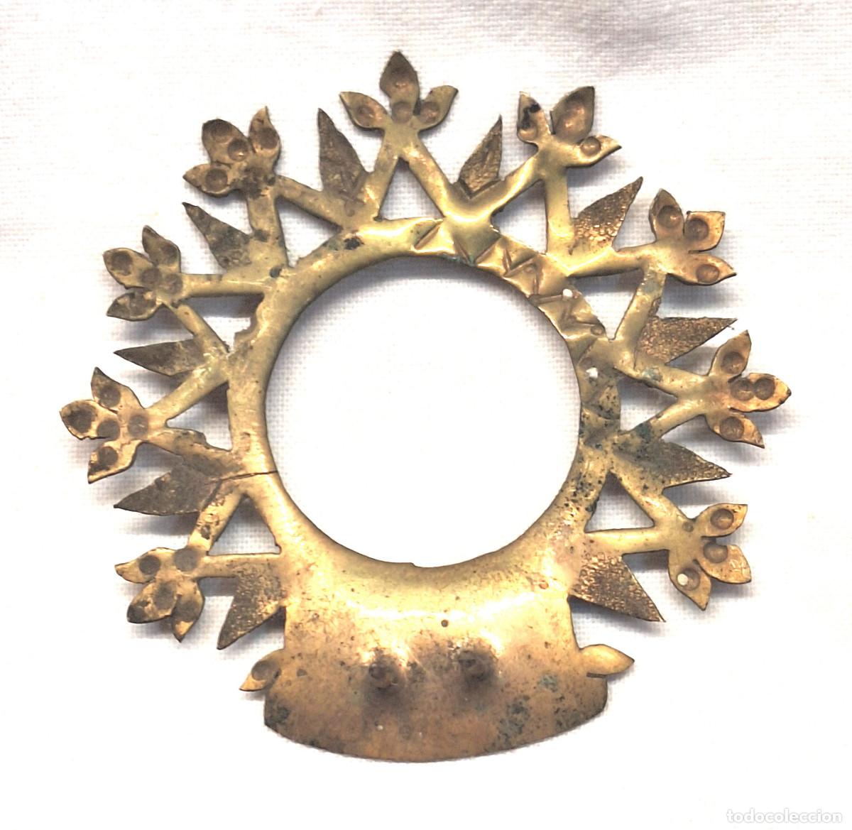 Antig&uuml;edades: Corona Aureola Bronce Imagen Religiosa a&ntilde;os 40. Med. 6,50 cm