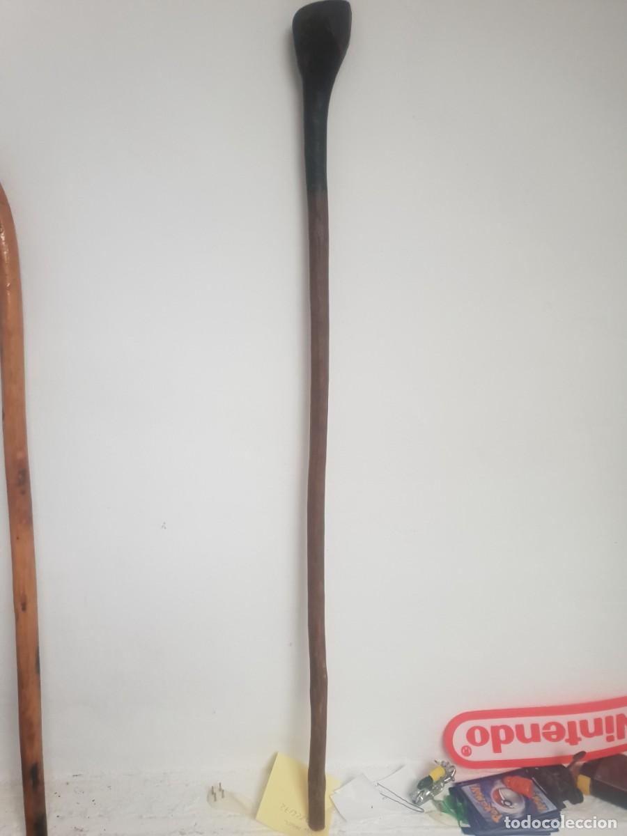Antig&uuml;edades: Baston cayado madera - Foto 2