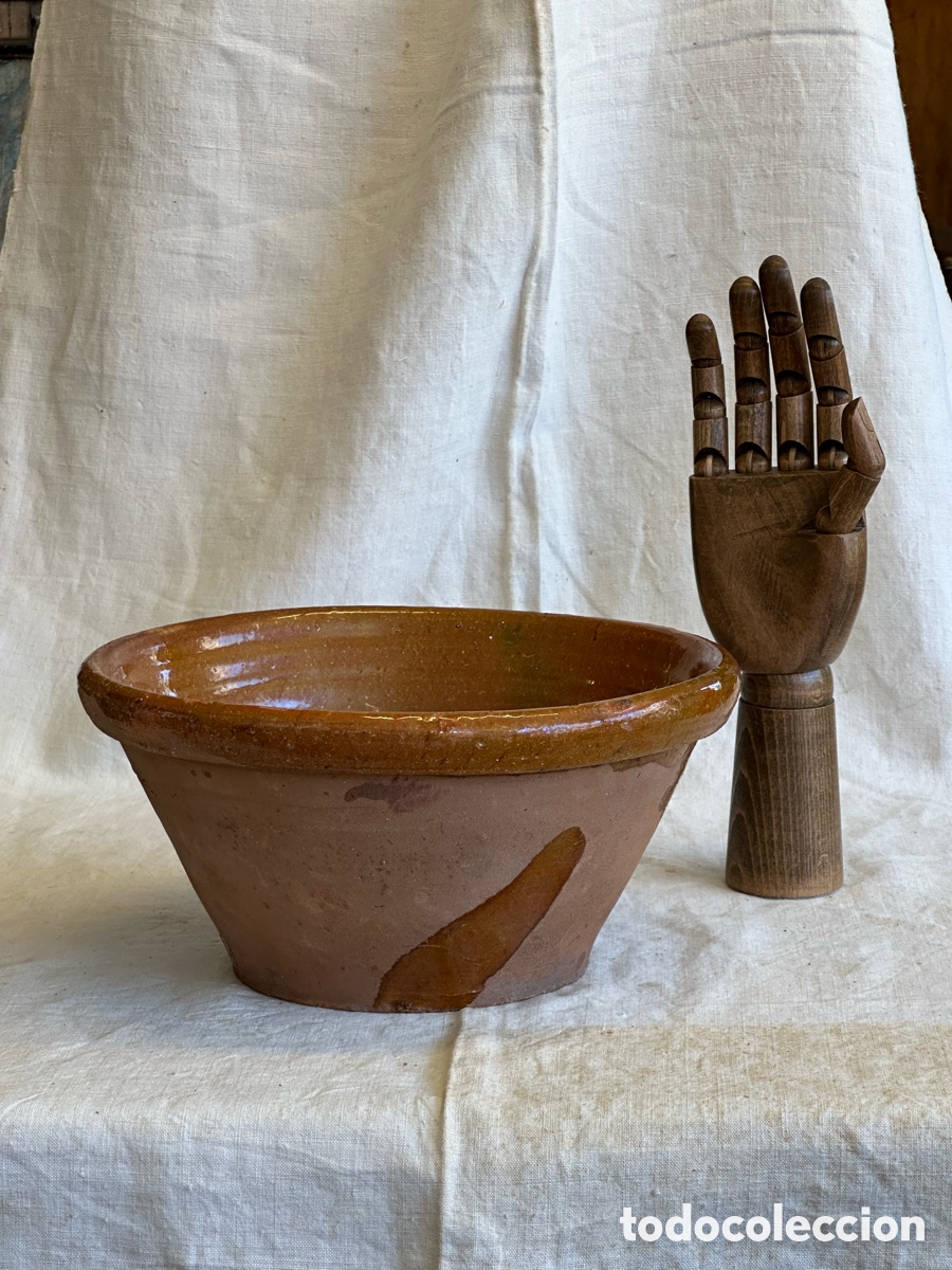 Antig&uuml;edades: Antiguo lebrillo de barro castellano. Cuenco plato fuente. Cer&aacute;mica loza Segovia.
