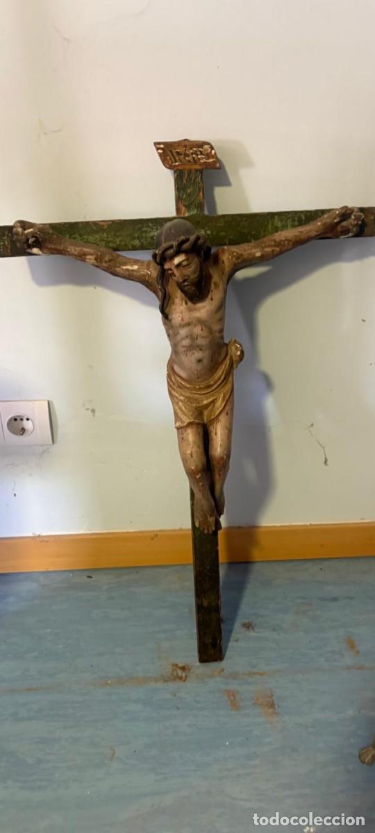 Antig&uuml;edades: Cristo crucificado en madera policromada