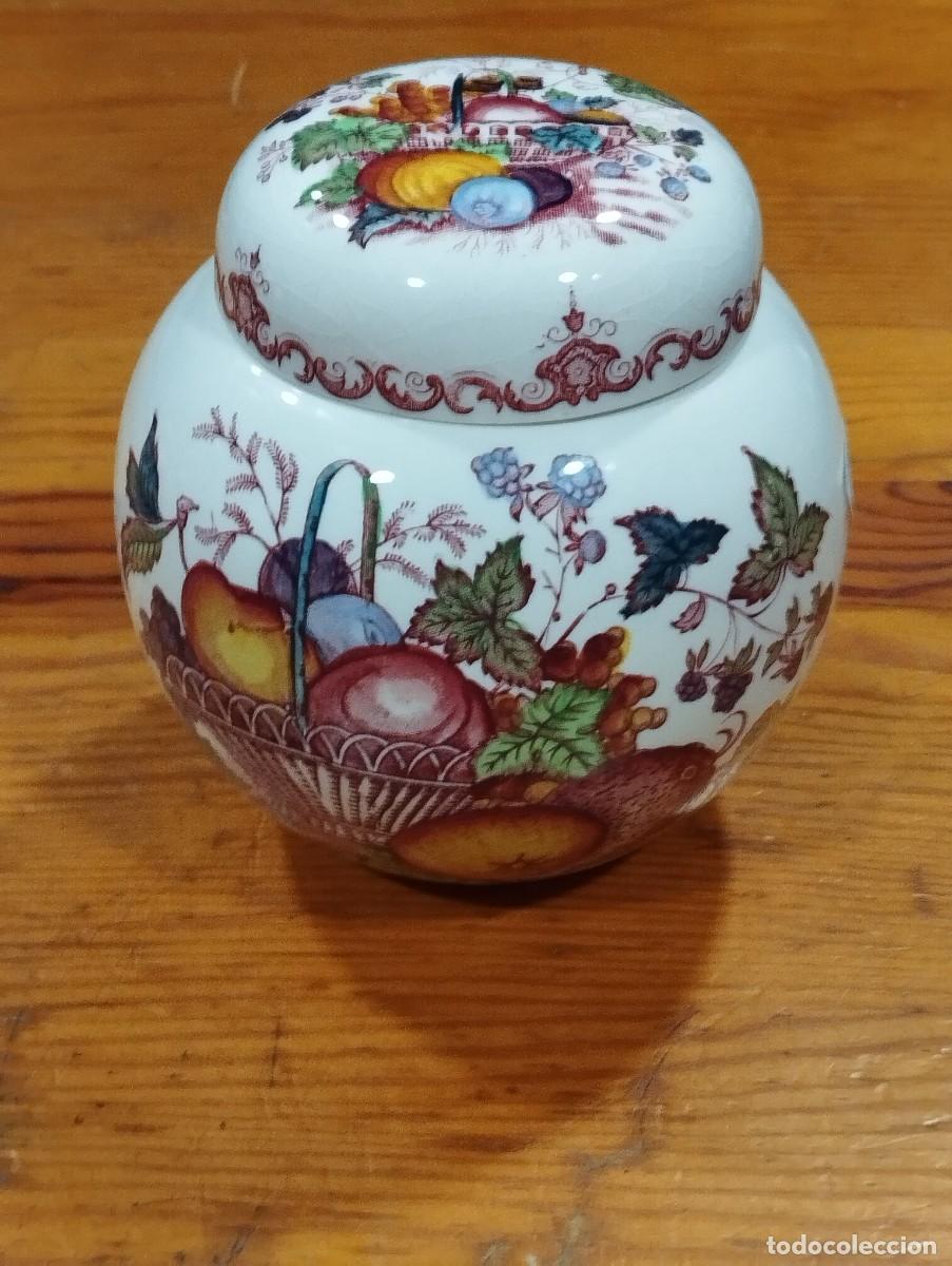 Antig&uuml;edades: TARRO DE PORCELANA MASON'S ENGLAND EN FORMA DE BAL&Oacute;N.