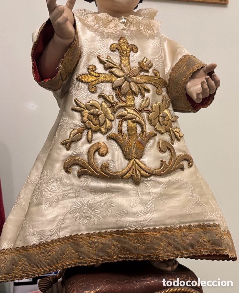 Antig&uuml;edades: T&uacute;nica ni&ntilde;o Jes&uacute;s bordado