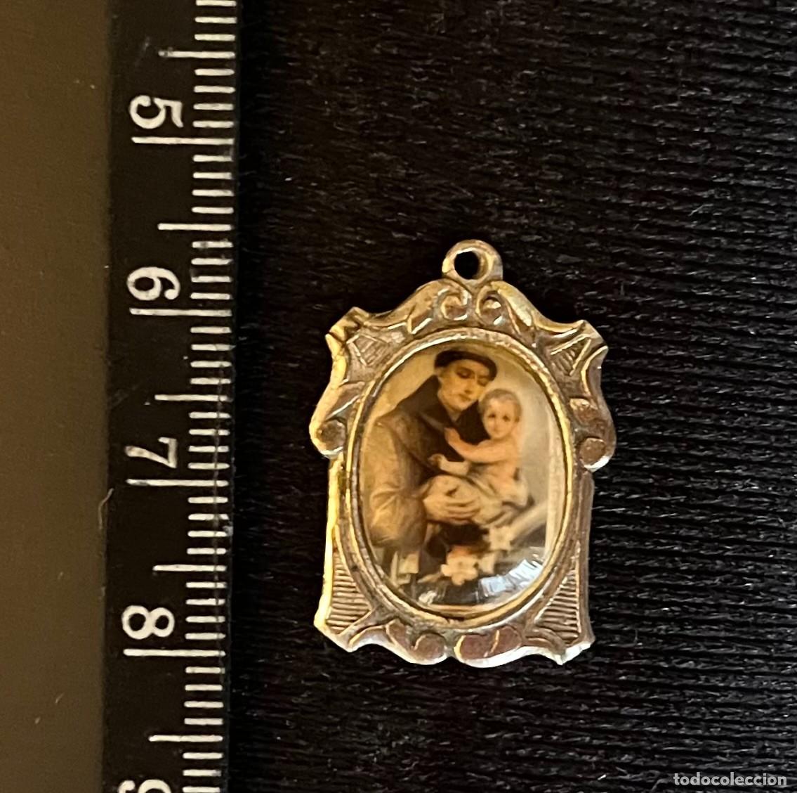 Antig&uuml;edades: ANTIGUA MEDALLA SANTO CON EL NI&Ntilde;O 25 mm x 20 mm
