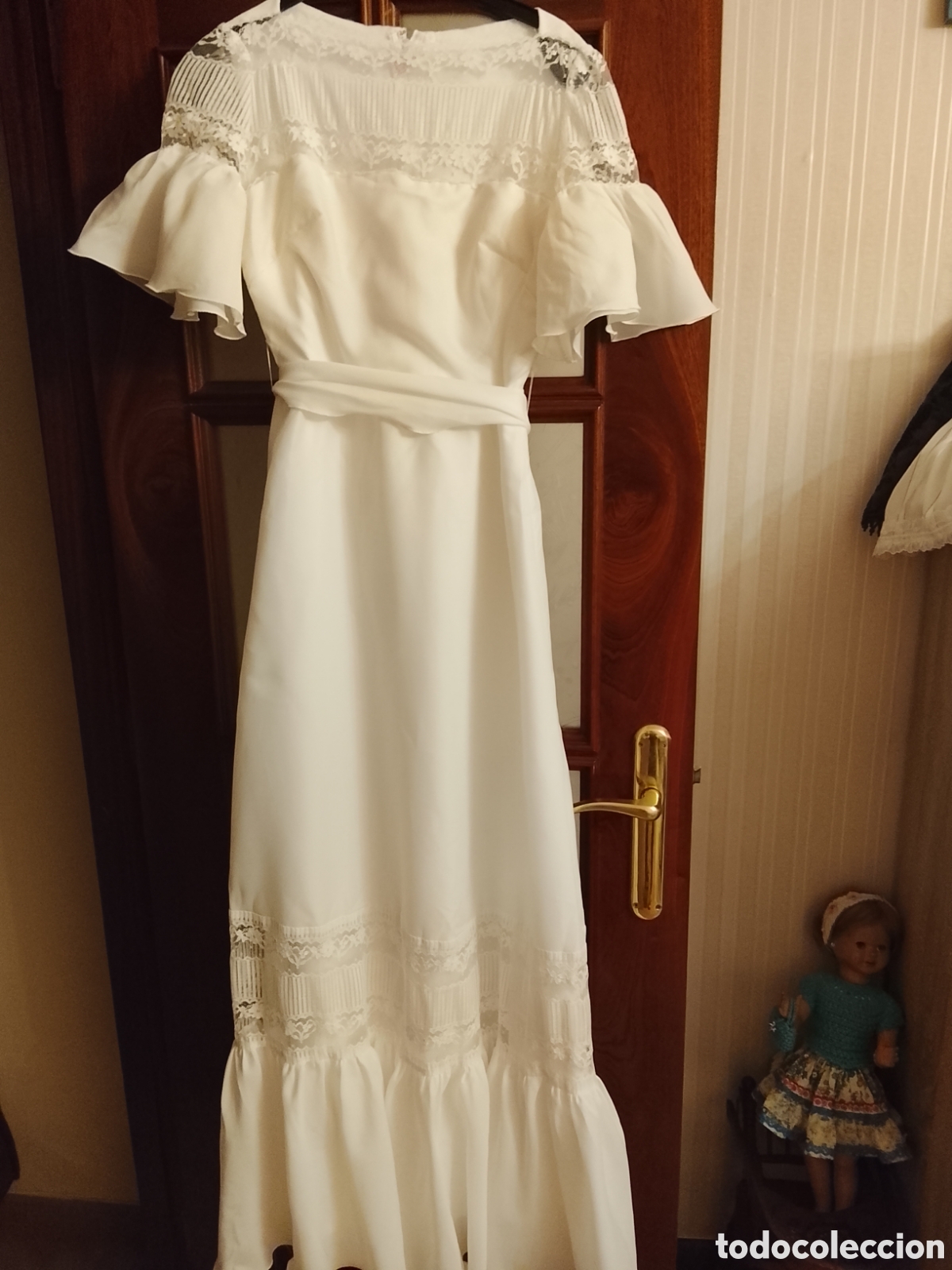 Antig&uuml;edades: Vestido de novia ,a&ntilde;os 70 ,es de Pronovias ,y de la talla 42 .Ver fotos y leer descripci&oacute;n