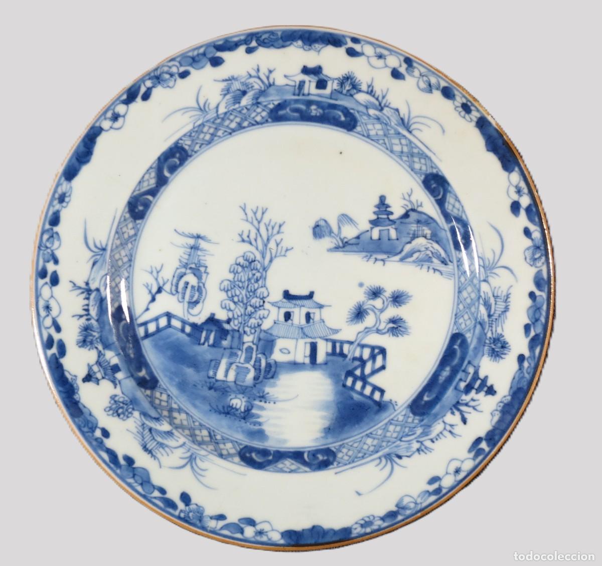 Antig&uuml;edades: Prato Companhia das &Iacute;ndias decora&ccedil;&atilde;o Azul e Branca Per&iacute;odo Qianlong 1735-1796