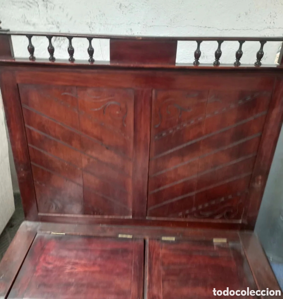 Antig&uuml;edades: Banco esca&ntilde;o antiguo de madera con arc&oacute;n ba&uacute;l - Foto 5