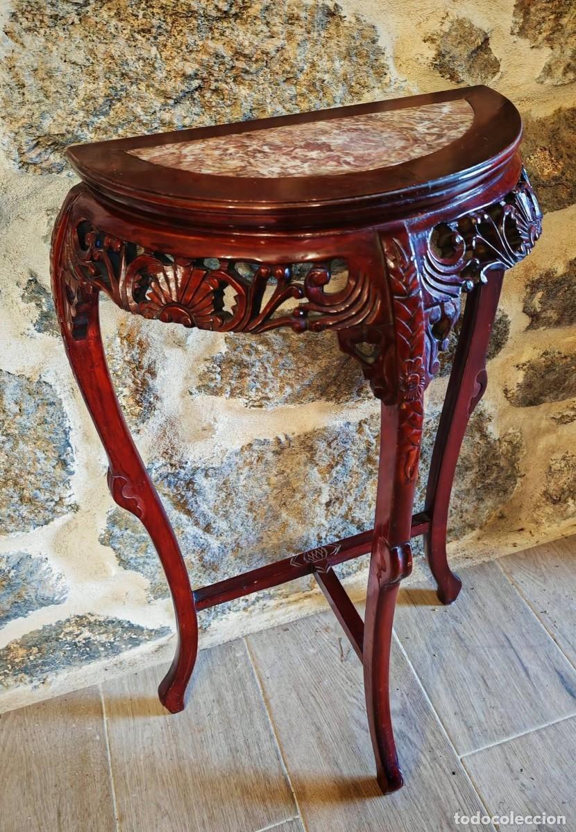 Antig&uuml;edades: Pedestal de madera y marmol