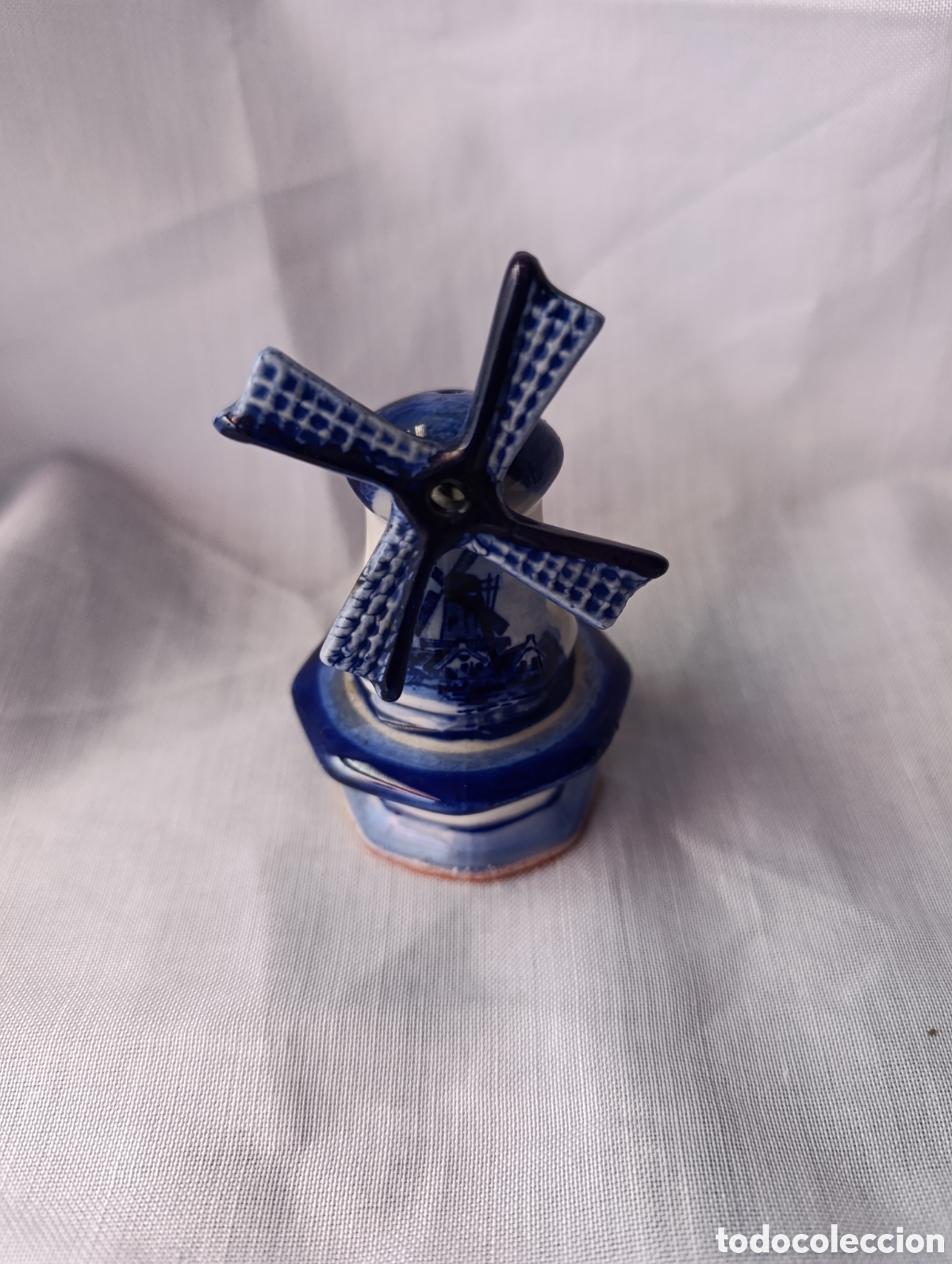Encantador Especiero Vintage en Forma de Molino Holand&eacute;s - Cer&aacute;mica Azul y Blanca