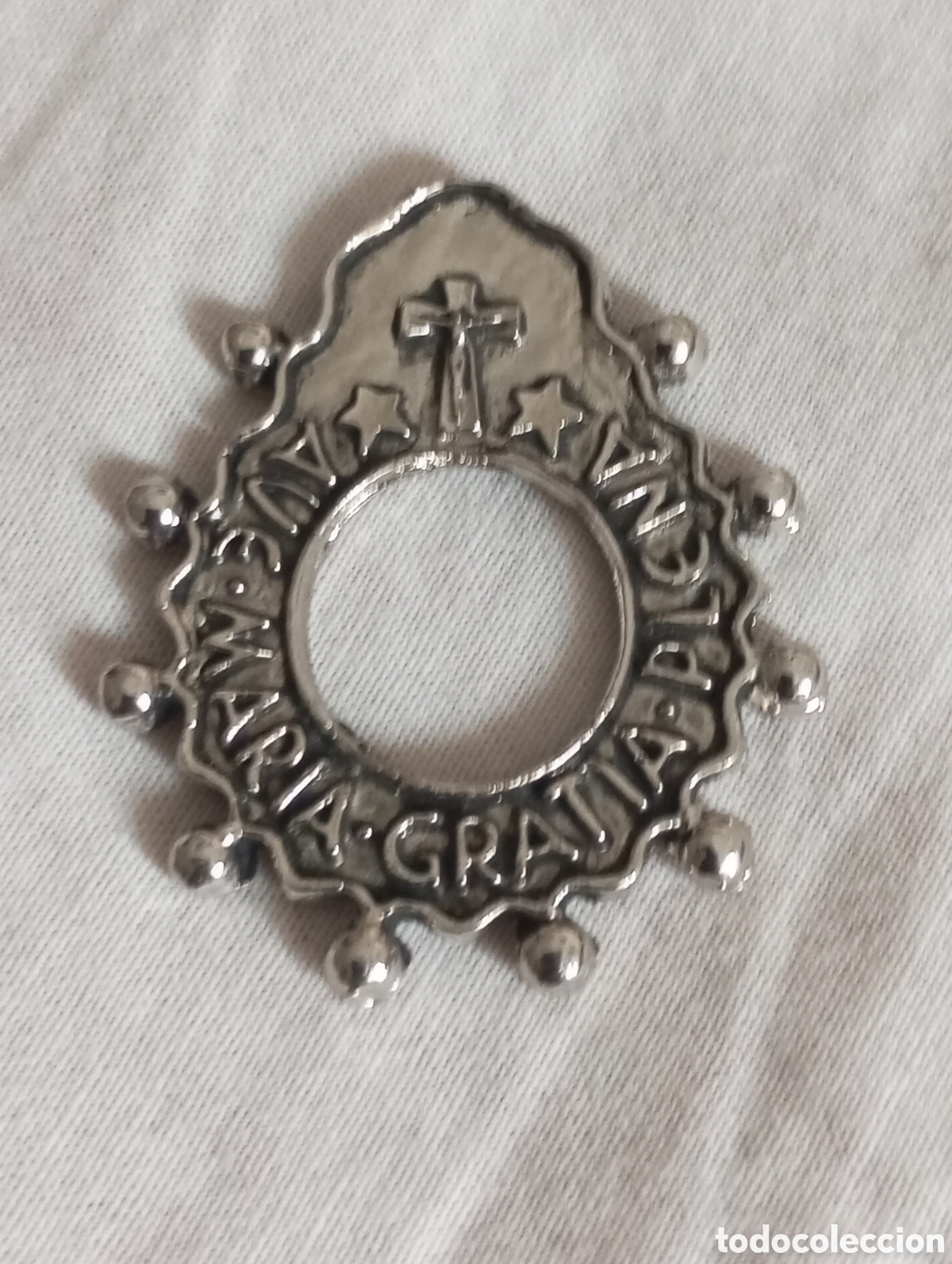 Antig&uuml;edades: Rosario de dedo decenario ecce m&aacute;ter tua En metal