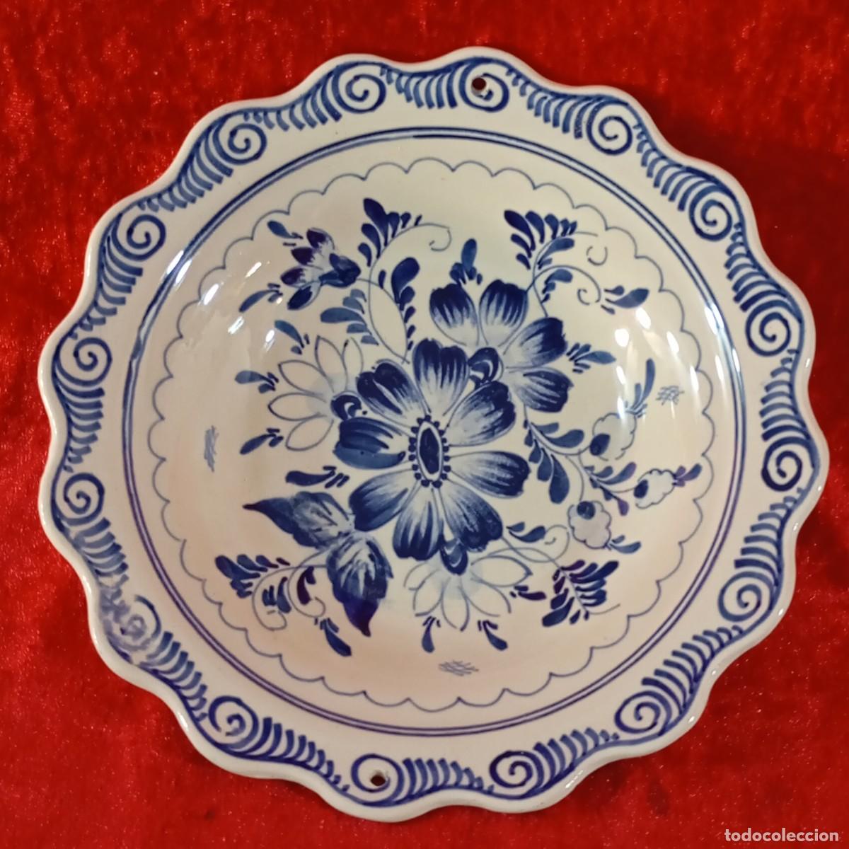 Antig&uuml;edades: PLATO - CER&Aacute;MICA DE DELFT - AZUL - MOTIVOS FLORES - PINTADO A MANO - HOLANDA - 19 CM / 3733-14