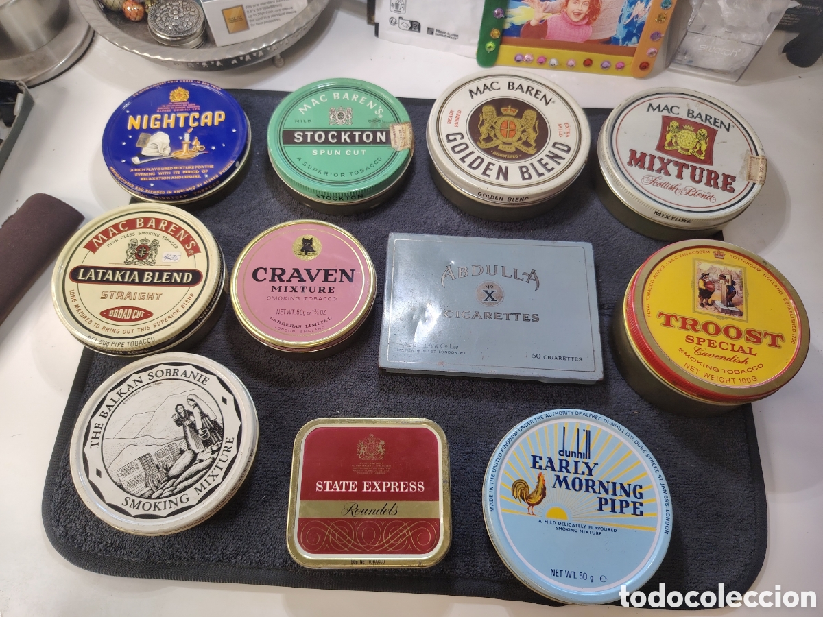 Antig&uuml;edades: Colecci&oacute;n de 12 latas de tabaco antiguas.