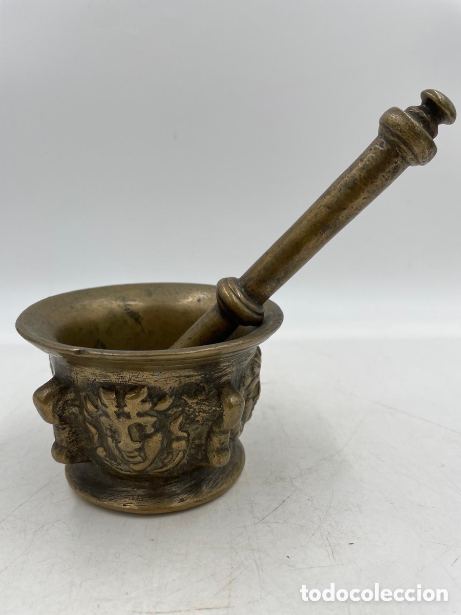 Antig&uuml;edades: Antiguo almirez o mortero de bronce