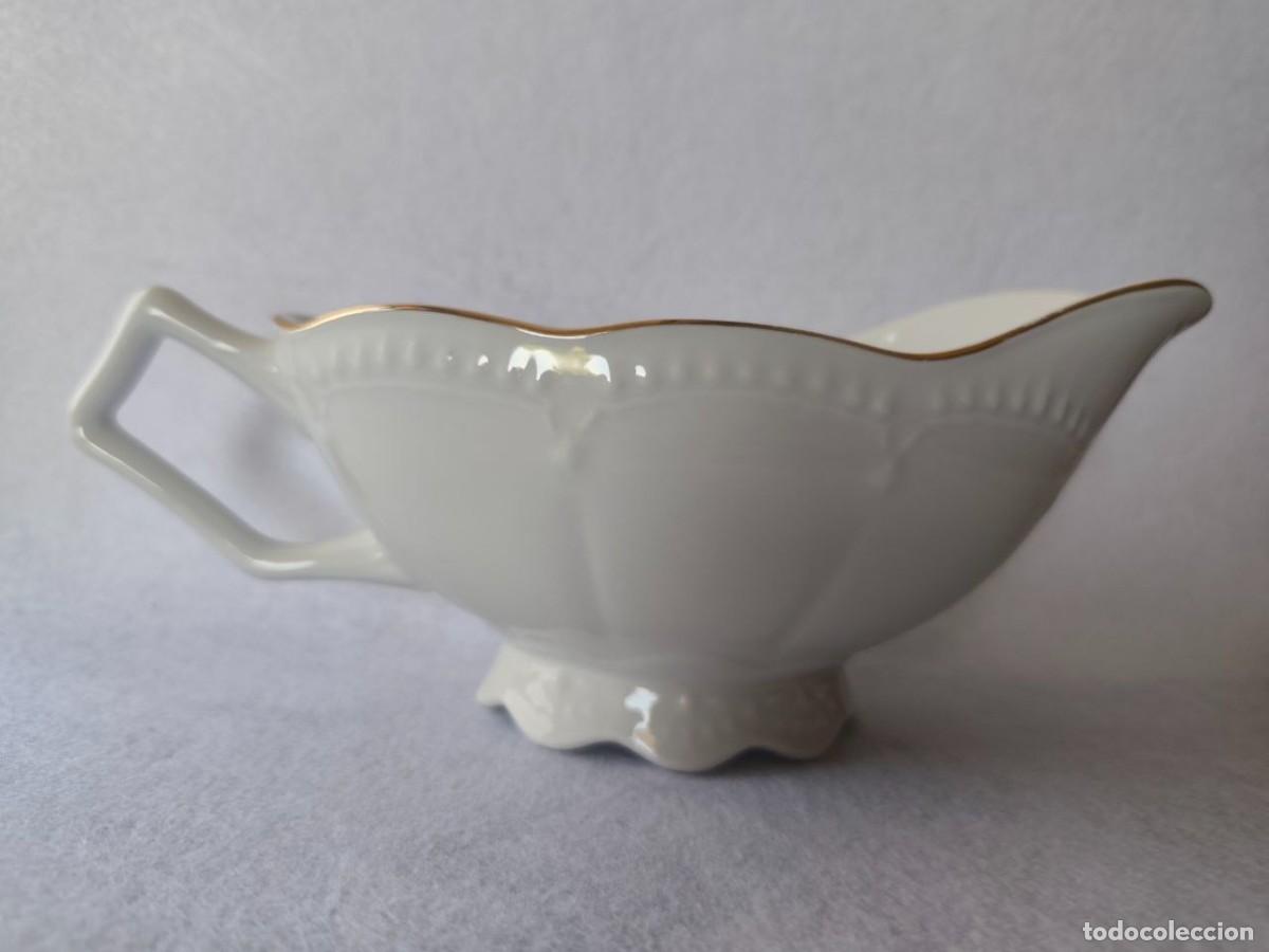 Antig&uuml;edades: Dif&iacute;cil de encontrar! Salsera Elisabeth de Baviera Fine Royal Porcelain con filo dorado &ndash; Elegancia